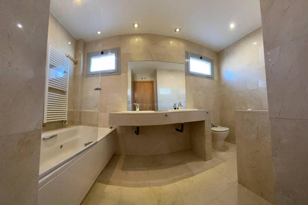 Valdevebas Chalet Con Piscina Madrid Exteriör bild